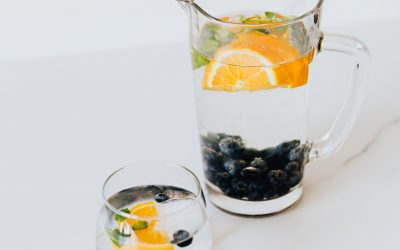 Hidratándonos en Otoño: Más Allá del Agua 🍂💧